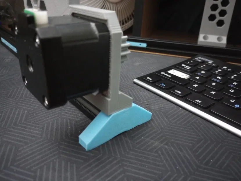 Chân đế hỗ trợ cho thanh nhôm 2020 - Image 1