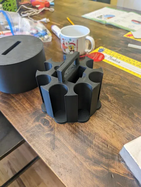 Hộp đựng bộ bài và chip poker chắc chắn - Image 1