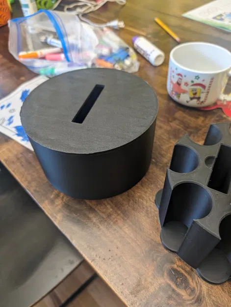 Hộp đựng bộ bài và chip poker chắc chắn - Image 3