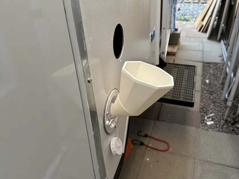 Vòi nước cho xe cắm trại pop-up - Image 1