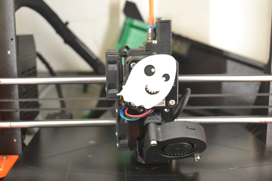 Rolli - Nhân vật ma quái chỉ báo cho máy in 3D - Image 1