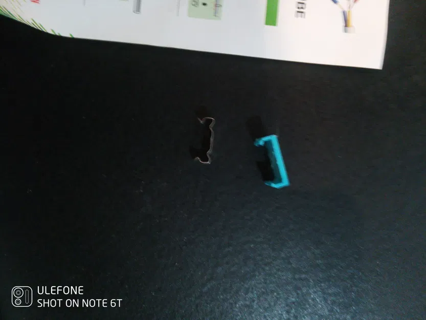 Kẹp gắn đèn LED dải 4ft chắc chắn hơn - Image 1