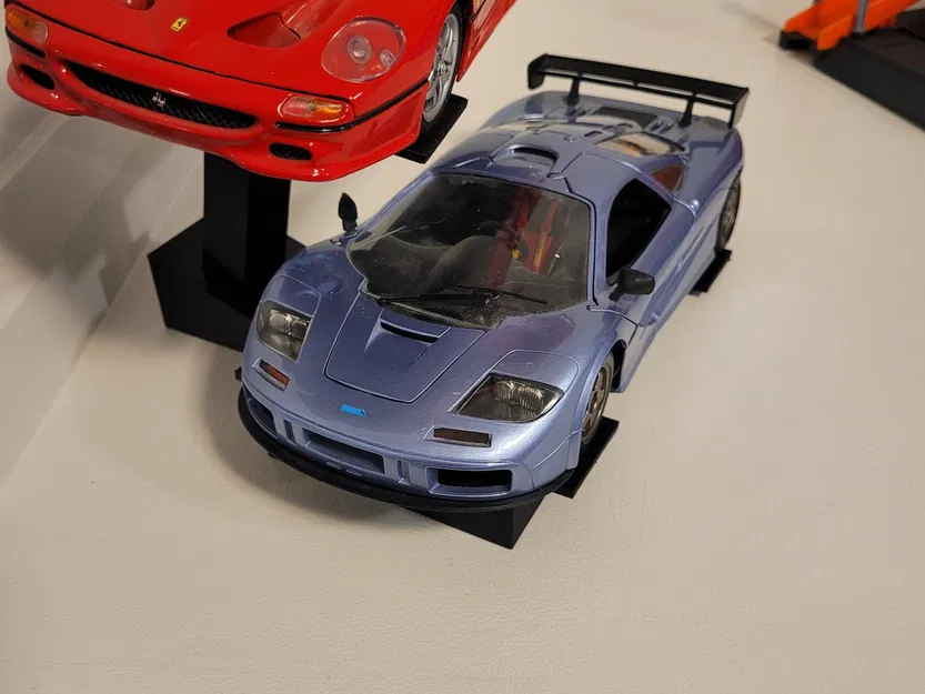 Giá đỡ trưng bày hai xe ô tô tỷ lệ 1/18 - Image 2