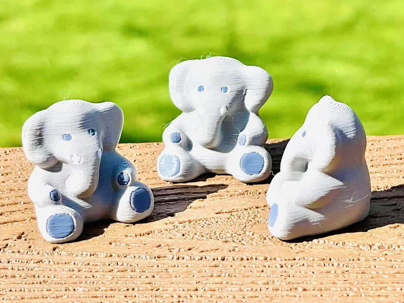 Voi nhỏ dễ thương với bốn màu sắc khác nhau - Image 3