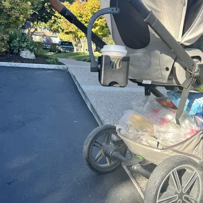 Giá đỡ cốc gimbal cho xe đẩy Nuna