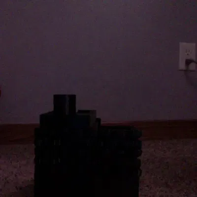 Đài phun nước lớn sử dụng chai nước độc đáo