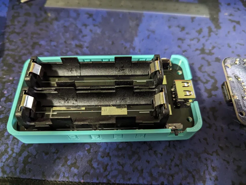 Vỏ bảo vệ cho pin sạc USB dual 18650 - Image 7