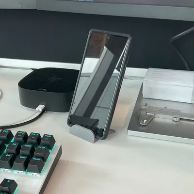 Giá đỡ điện thoại đơn giản cho bàn làm việc