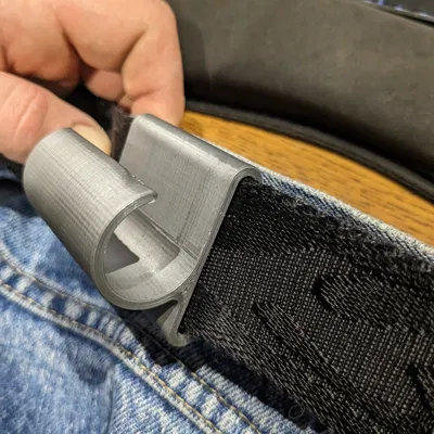 Kẹp đèn pin gắn thắt lưng tiện lợi và an toàn