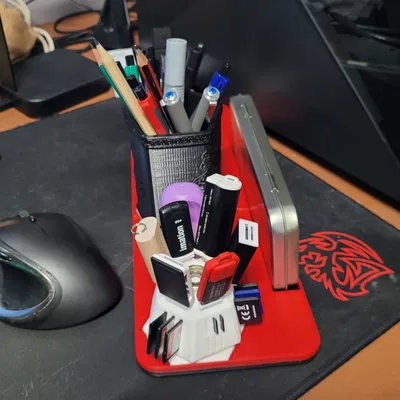 Giá đỡ bút và dụng cụ văn phòng đa năng