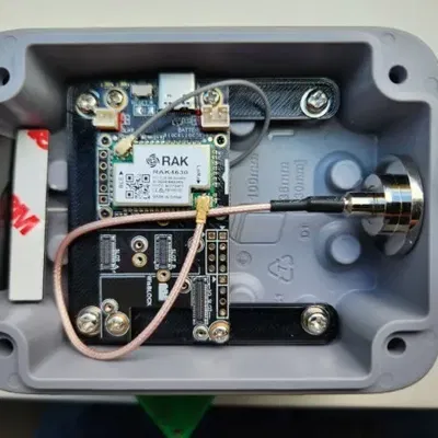 Bảng gắn đơn giản cho WisBlock Base RAK19007 trong Unify Enclosure