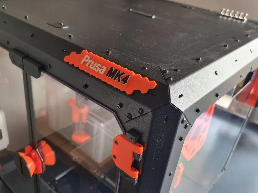 Biển tên Prusa MK4 thiết kế tổ ong - Image 1
