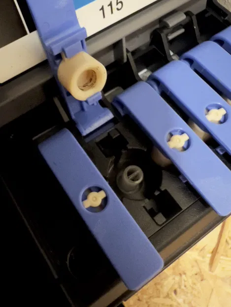 Bình chứa mực EPSON EcoTank với phễu tiếp mực tiện lợi - Image 2