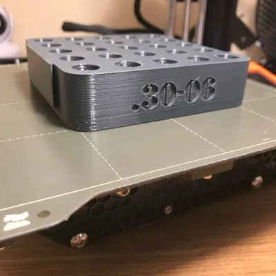 Khối nạp đạn cho súng .30-06 với 25 viên đạn