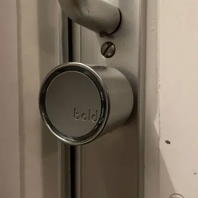 Nắp bảo vệ Bold Smart Lock cho trẻ em