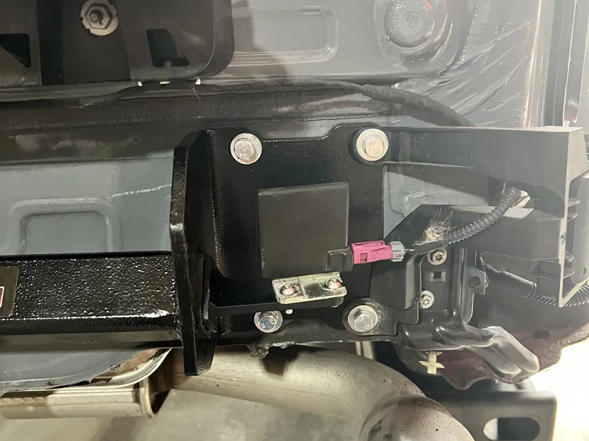 Giá đỡ ăng-ten radio cho Torklift EcoHitch VW MK8 GTI - Image 1
