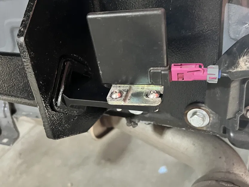 Giá đỡ ăng-ten radio cho Torklift EcoHitch VW MK8 GTI - Image 4