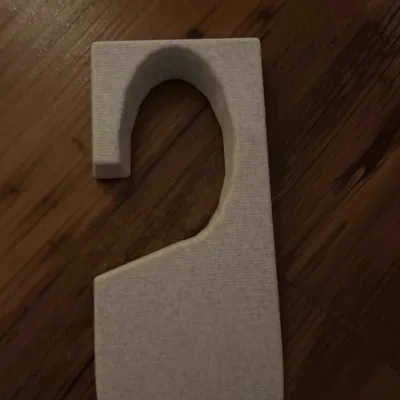 **Giá đỡ cửa treo tay cầm cửa**