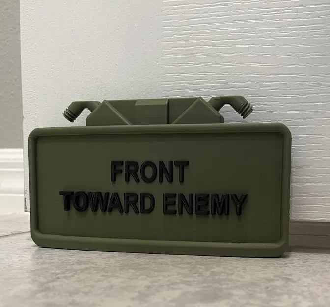 Giá đỡ cửa hình Claymore độc đáo và vui nhộn - Image 1