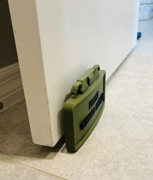 Giá đỡ cửa hình Claymore độc đáo và vui nhộn - Image 5