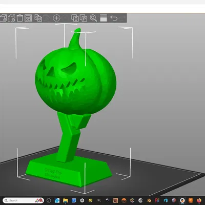 Cúp kỳ quái với chi tiết khắc được phóng đại
