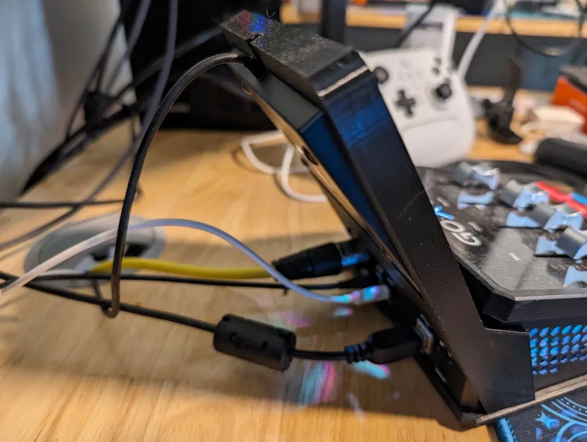 Giá đỡ Stream Deck cho GoXLR Mini - Image 2