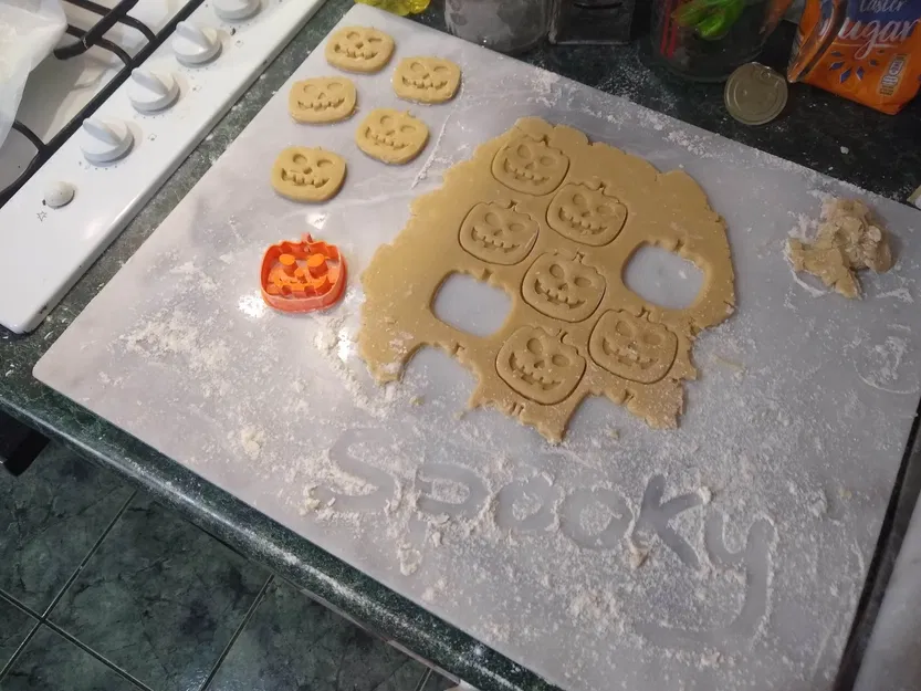 Cutter bánh quy bí ngô cho mùa Halloween - Image 1