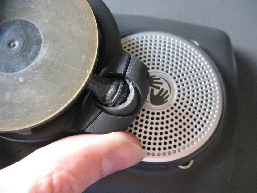 Sửa chữa khớp cầu cao su cho giá đỡ TomTom - Image 7