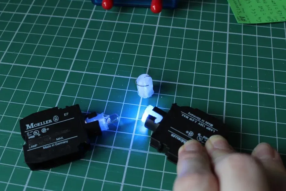 Đồ lắp đèn LED cho đèn tín hiệu Klöckner-Moeller EF - Image 4