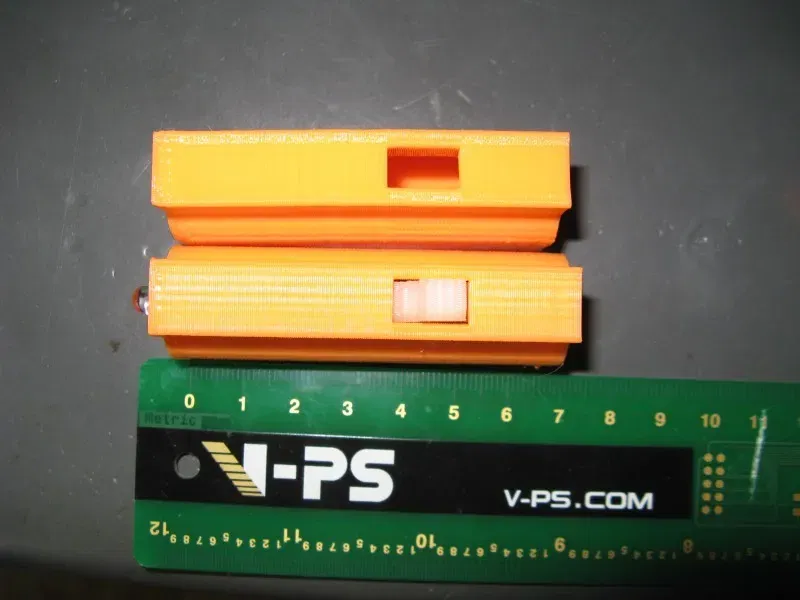 Vỏ đèn LED Circuitsonline KifKit V2 với công tắc trượt - Image 3