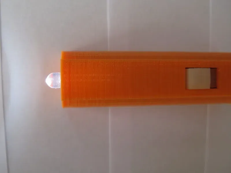 Vỏ đèn LED Circuitsonline KifKit V2 với công tắc trượt - Image 4