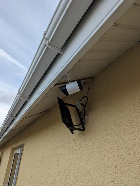 Tấm chắn mưa/chói sáng cho Tapo C420 - Image 1