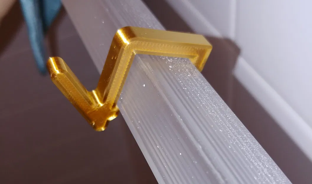 Kẹp vòi hoa sen cho thanh vuông 20mm xoay 45 độ - Image 1