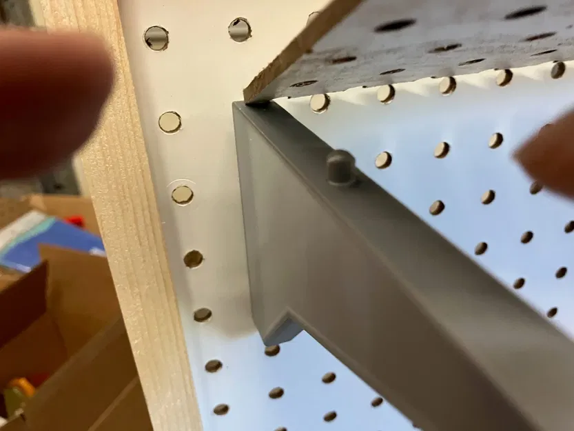 Giá đỡ kệ pegboard cho việc trưng bày đồ vật - Image 4