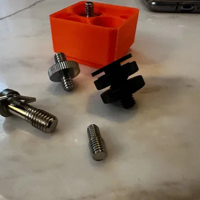 Giá đỡ cho các bộ chuyển đổi tripod nhỏ Gridfinity