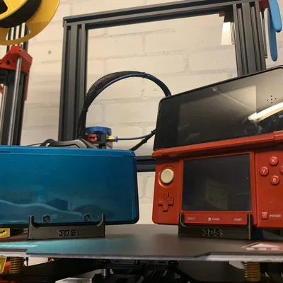 Giá đỡ trưng bày cho các thiết bị chơi game cầm tay