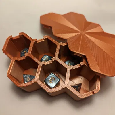 Hộp xúc xắc và giá đỡ mô hình mini cho TTRPG