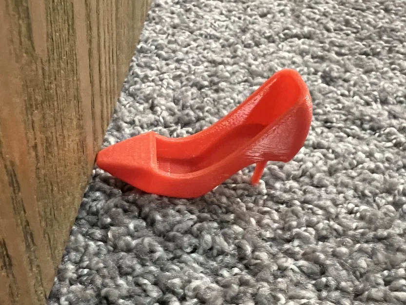 Giày chặn cửa hình dáng độc đáo từ DoorStop - Image 2