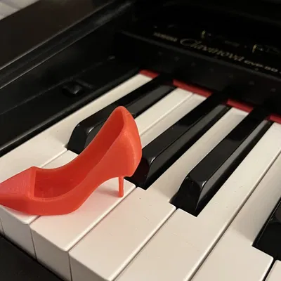 Giày chặn cửa hình dáng độc đáo từ DoorStop