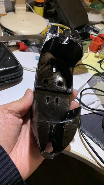 Hộp lưu trữ sạc tường AC quốc tế Ominicharge - Image 1