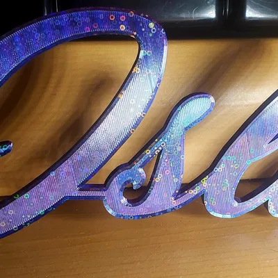 Biển tên nhỏ "Isla" cho không gian phòng ngủ