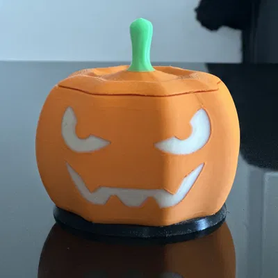 Đèn bí ngô Halloween cho ánh sáng đen hoặc nến