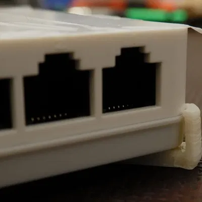 Giá đỡ tường tối giản cho switch D-Link GO-SW-5G