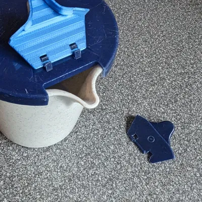 Nắp cho bình sữa Tupperware đã được tái tạo