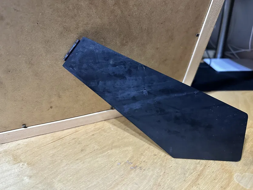 Giá đỡ chân cho khung tranh bị hỏng - Image 1