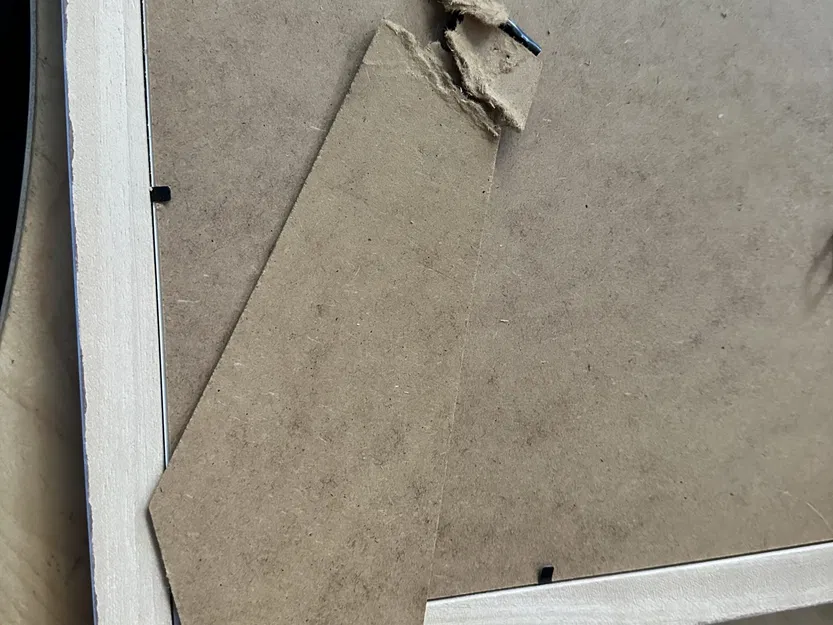 Giá đỡ chân cho khung tranh bị hỏng - Image 2