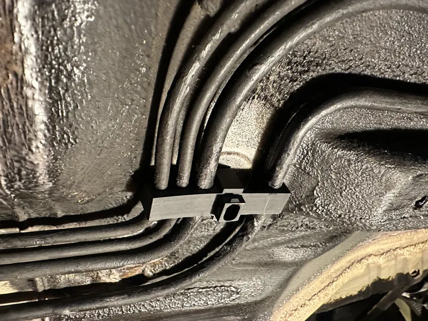 Kẹp ống nhiên liệu cho Nissan 350Z - Image 1