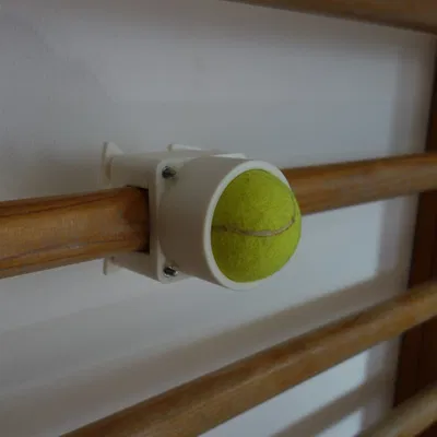 Giá đỡ con lăn massage bóng tennis gắn tường