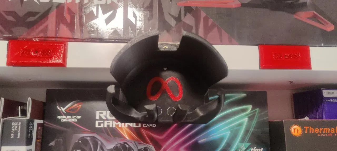 Giá treo tường cho Meta Quest 3 và tay cầm điều khiển - Image 1