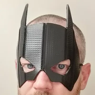 Mặt nạ Batman có thể in và tạo hình dễ dàng